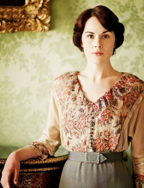 BEAUTIFUL MARY Downtown Abbey Fashion, Downton Abbey Season 1, Mary Crawley, Downton Abbey Costumes, Lady Mary Crawley, Downton Abbey Dresses, House Of Worth, Downton Abbey Fashion, Downton Abby