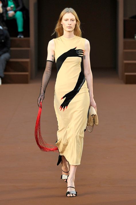 Loewe RTW Fall 2022 – WWD Surreal Party, Loewe Runway, Clothing Painting, Yellow Outfits, Photo Styles, Hand Dress, Lux Fashion, Yellow Outfit, Fashion Graphic Design