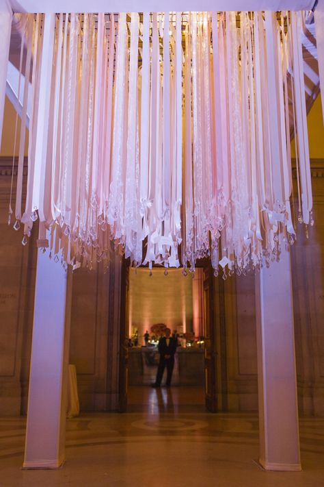 Pavilion Decorating Ideas, Wedding Ceiling Lights, Ceiling Decor Wedding, Balloons Ceiling, Rory Birthday, Fancy Ceiling, Bday Decor Ideas, Reception Ceiling, Wedding Ribbons