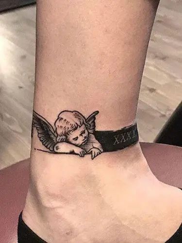 Cool Small Tattoo Ideas, Cool Little Tattoos, Small Angel Tattoo, Small Tattoo Ideas For Men, Infected Tattoo, Tato Flash, J Tattoo, The Trend Spotter, Small Tattoo Ideas