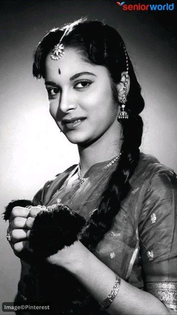 Waheeda Rahman, Waheeda Rehman, Old Film Stars, Nivetha Pethuraj, Bollywood Pictures, Film World, Black And White Movie, Bollywood Cinema, Samantha Photos