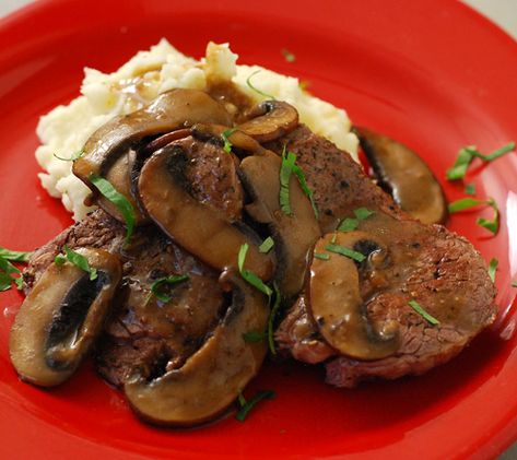 Nibble Me This: Beef Medallions with Whiskey Mushroom Sauce Whiskey Steak, Beef Medallions, Green Egg Bbq, Egg Bbq, Turkey Patties, Bbq Grilling Recipes, Pork Dinners, Kamado Grills, Fried Turkey