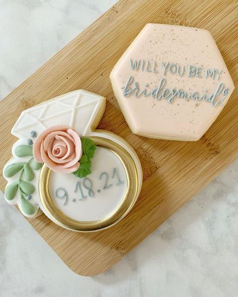 Bridesmaid Cookies Decorated, Will You Be My Bridesmaid Cookie, Bridesmaid Proposal Cookie Ideas, Cookie Bridesmaid Proposal, Bridesmaid Cookie Proposal, Will You Be My Bridesmaid Cookies, Cookie Proposal, Bridesmaid Proposal Cookies, Bridesmaid Invites