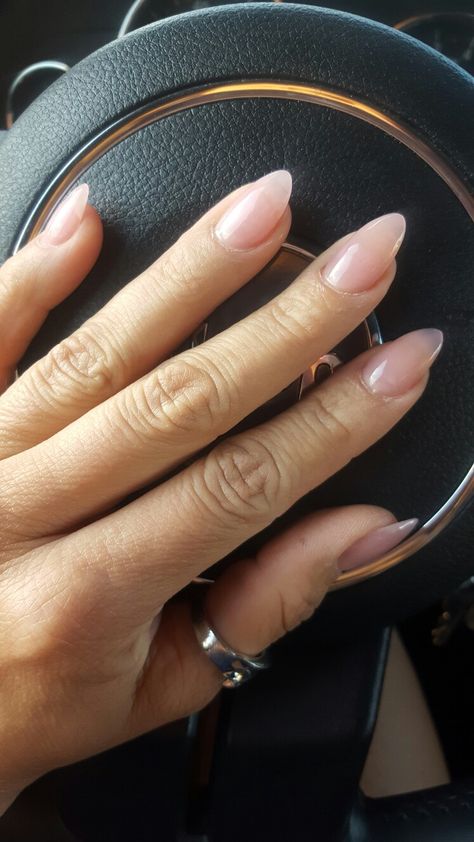 Almond nails on point French Manicure Almond Nails, French Manicure Almond, Natural Fake Nails, Oval Acrylic Nails, Nails Painted, Natural Acrylic Nails, Clear Acrylic Nails, Pointed Nails, Almond Shape Nails