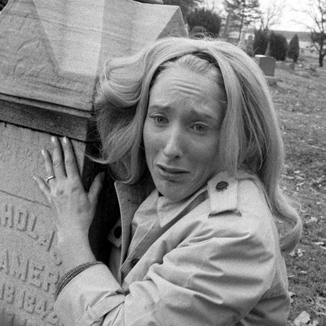 Night of the Living Dead (1968) - "THEY'RE COMING TO GET YOU, BARBRA!" Romantic Goth Aesthetic, Near Dark, Night Of The Living Dead, Into The Badlands, The Hills Have Eyes, The Living Dead, Horror Pictures, Zombie Costume, Psychological Horror