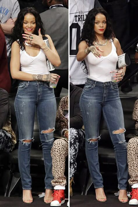 Rihanna. Ball Game Outfit, Basketball Game Outfit, Rihanna Street Style, Looks Rihanna, Rihanna Outfits, Rihanna Looks, Rihanna Riri, Game Outfit, Jeans Street Style