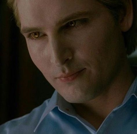 Dr Cullen, Cullen Family, Francois Arnaud, Carlisle Cullen, Vampire Twilight, Twilight Cast, Peter Facinelli, Twilight Photos, The Cullen