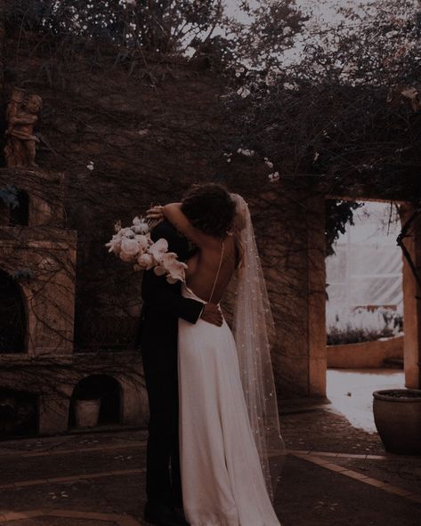 Littering Aesthetic, 2030 Vision, Book Tropes, Women Aesthetic, Wedding Kiss, Wedding Dress Pictures, Future Wedding Plans, Wedding Aesthetic, Couples Goals