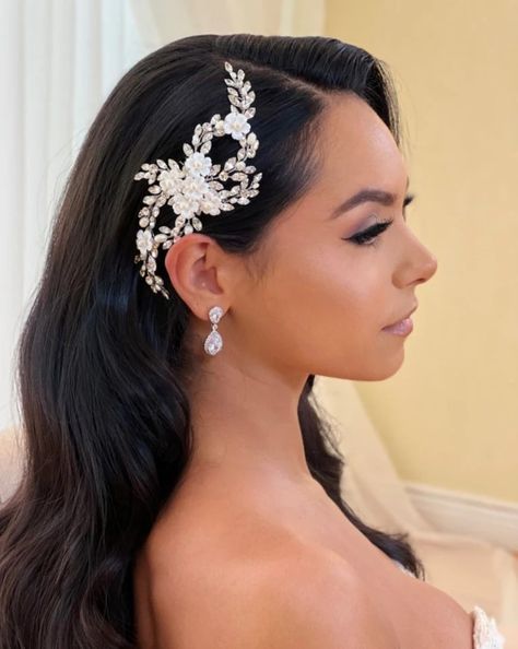 Looping Crystal and Flower Comb style no. 242725 – Bridal Styles Boutique Glam Wedding Hair, Classy Updo, Bridal Accesories, Crystal Comb, Elegant Bun, Beautiful Bridal Hair, Focus Point, Crystal Hair Comb, Flower Comb