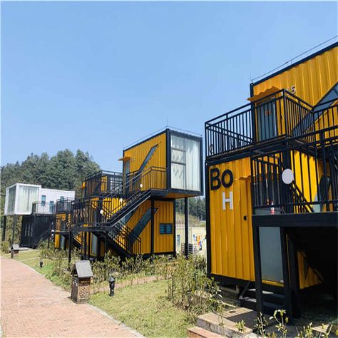 Outdoor Flat Pack Cottages Container Houses Hostel Style Prefabricated Cabins Giantsmade - Buy Hotel-style Container Houses,Container House,Accommodation Container Product Product on Alibaba.com Container Hotel Design, Container Hotel Room, Container Hostel, Container Room, Prefabricated Cabins, Container Hotel, Container House Interior, Cool Kids Bedrooms, Container Houses