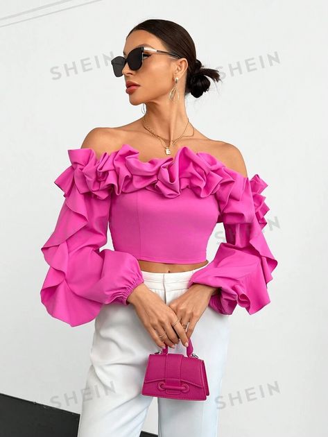 https://ch.shein.com/SHEIN-Priv-Off-Shoulder-Ruffle-Trim-Lantern-Sleeve-Going-Out-Black-Crop-Top-p-23780258-cat-1733.html?mallCode=1 Classic Red Dress, Cute Valentines Day Outfits, Chique Outfit, Nyfw Street Style, Valentines Outfits, Valentine's Day Outfit, Stylish Jackets, Lantern Sleeve, Crop Blouse