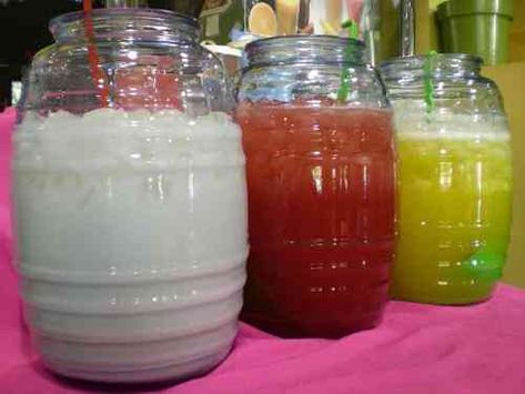 GARRAFONES DE AGUAS FRESCAS Colorado Food, Recipe Web, Tequila Shots, Agua Fresca, Tamarindo, Party Snacks, Refreshing Drinks, Travel Food, Fun Wedding