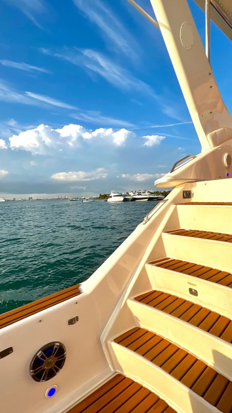 Miami Boat Aesthetic, Miami Yacht Aesthetic, Yacht Miami, Bal Harbour Miami, Miami Yacht, Miami Boat, Yacht Aesthetic, Bal Harbour, City Aesthetic