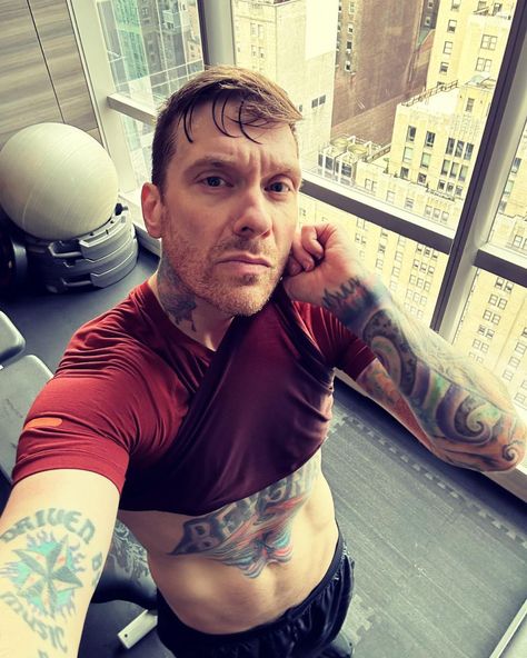 Brent Smith Shinedown, Mental Health Inspiration, Rock Boys, Brent Smith, Hotel Gym, Gym Selfie, Hottest Pic, Hugh Jackman, A Man