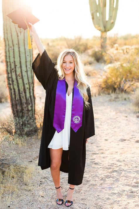 Cap And Gown Senior Pictures, Landscape Cactus, Scenery Sunset, Golden Hour Light, Cap And Gown Pictures, Nursing Graduation Pictures, Senior Photography Inspiration, Senior Photos Boys, College Graduation Photoshoot