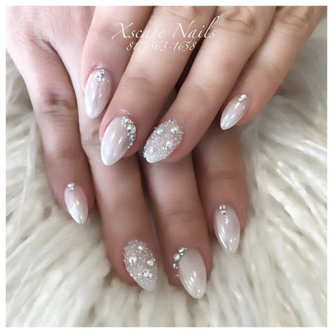 Nail Sunflower, Nails White Chrome, Chrome Nails White, Bridal Shower Nails, Yellow Manicure, Halo Nails, Nail Chrome, White Chrome Nails, Nails Bridal