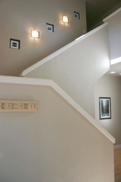 Solid wall staircase Solid Wall Staircase, Wall Staircase, Niche Ideas, Traditional Staircase, Solid Wall, Railing Ideas, Staircase Ideas, Staircase Remodel, Loft Ideas