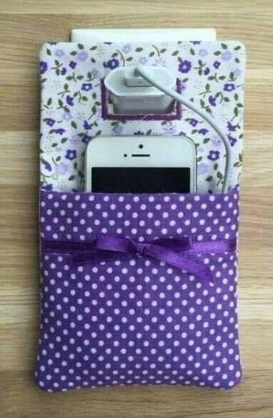 Pochette Portable, Phone Charging Station, Phone Charger Holder, Charger Holder, Socket Holder, Holder Phone, Small Sewing Projects, Creation Couture, Fabric Christmas Ornaments