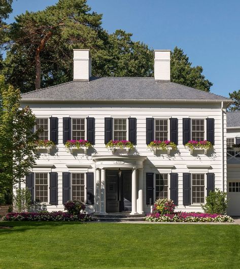 Georgian Colonial House with Clapboard Siding and Flower Boxes - Edina, Minnesota Small Colonial House Exterior, Georgian Colonial House Exterior, Small Colonial House, Georgian Colonial House, Colonial Windows, Small Colonial, Edina Minnesota, Winchester House, Georgian Colonial