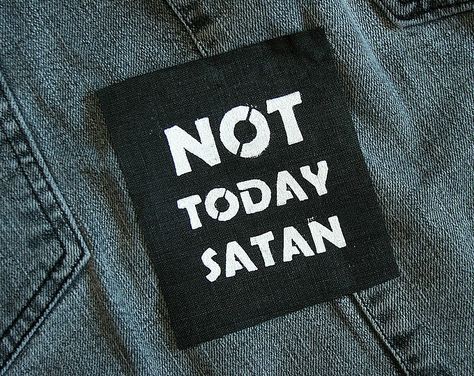 Not Today Satan patch - Bianca Del Rio, Rupaul, RPDR patch, drag queen, genderqueer, riot grrrl pin screenprinted patch Vaporwave Clothing, Harajuku 90s, Punk Patches, Aesthetic Streetwear, Black Patch, Riot Grrrl, Morale Patch, Patches Jacket, Not Today