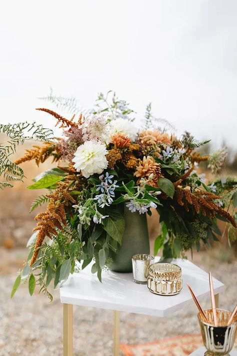 Our Mountaintop Wedding: Photos, Video, Full Vendor List, and MORE! Natural Floral Arrangements Rustic, Mountain Floral Arrangement, Earthy Floral Arrangements, Fall Mountain Wedding Decor, Corporate Floral Arrangements, Mountain Wedding Flowers, Mountaintop Wedding, Dahlias Wedding, Mountains Wedding