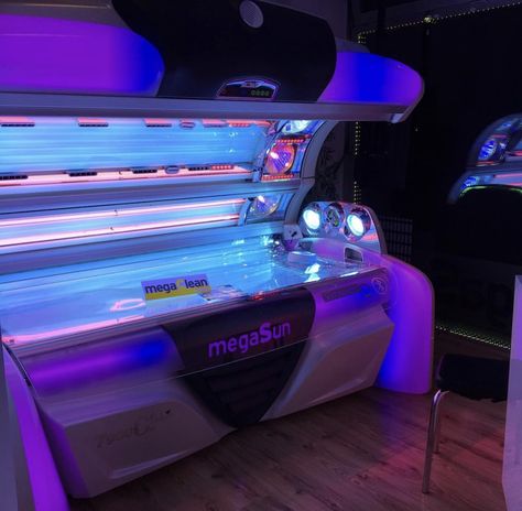 Tanning Bed Aesthetic, Sunbeds Tanning, Tanning Aesthetic, Tanning Shop, Sunbed Tanning, Tan Bedroom, Neon Photo, Tanning Room, Tanning Beds