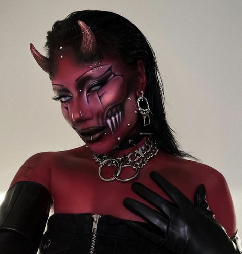 Halloween Festival Makeup, Glam Demon Makeup, Demon Fairy Makeup, Dead Angel Makeup, Special Effect Makeup, Demon Makeup Female Easy, Half Devil Half Angel Costume, Baphomet Makeup, Red Halloween Makeup Looks