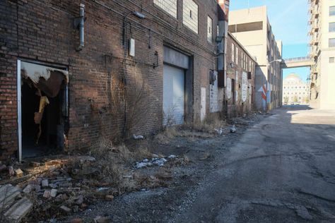 Gary, Indiana: The 'City of the Century' That Turned Into a Veritable Ghost Town Old Abandoned Buildings, Gary Indiana, Steel Worker, Creepy Photos, Steel City, Ghost Town, Abandoned Buildings, Ghost Towns, Lake Michigan