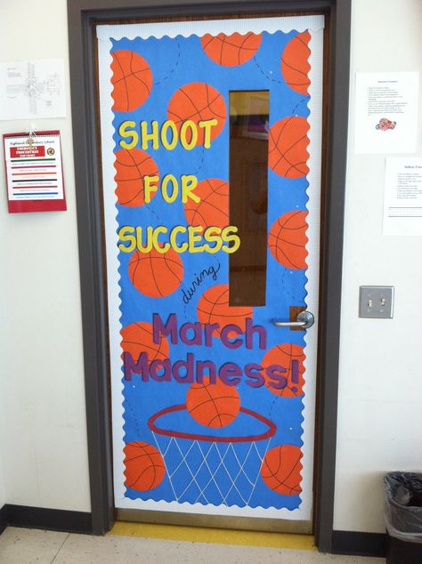 March-Bulletin Board-March Madness themed classroom door ... sports theme @katherinespahr1 this is beyond adorable! this should be on your classroom door ;) i think Forest would appreciate that! :)) Sports Bulletin Boards, March Bulletin Board, Door Bulletin Boards, Sports Theme Classroom, Sports Classroom, Classroom Door Ideas, School Door Decorations, Reading Month, Teacher Doors