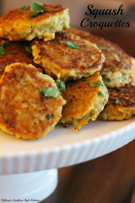 Squash Croquettes Squash Croquettes, Squash Patties, Squash Cakes, Squash Fritters, Yellow Squash Recipes, Summer Squash Recipes, Croquettes Recipe, Squash Casserole, Bon Appetite