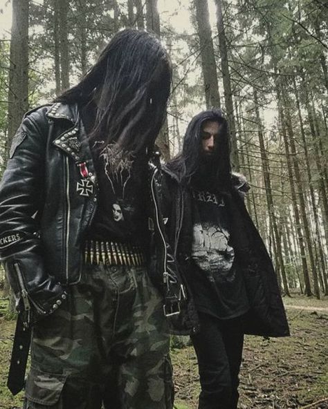 Black Metal Fashion, Metalhead Fashion, Metalhead Guy, Metal Outfit, Heavy Metal Fashion, Battle Jacket, Alt Outfits, Metal Fashion, Fete Anime