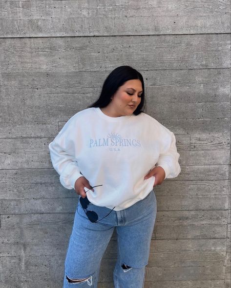 Denim plus size crewneck plus size outfit plus size fall outfits Outfit Plus Size, Plus Size Fall Outfit, Plus Size Outfit, Plus Size Fall, Sweatshirt Outfit, Neutral Fashion, Minimal Fashion, Fall Outfit, Sweater Weather