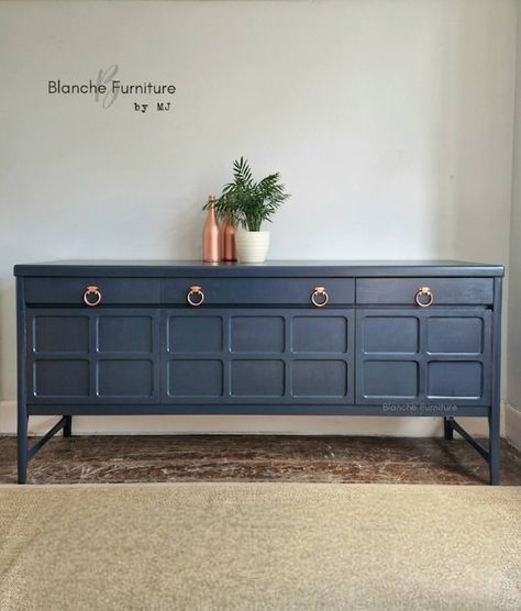 Check out this item in my Etsy shop https://www.etsy.com/uk/listing/1424330950/luxury-long-nathan-mid-century-sideboard Extra Long Sideboard, Long Sideboard, Nathan Furniture, Mid Century Modern Sideboard, Blue Drinks, Luxury Closets Design, Copper Handles, Mid Century Sideboard, Modern Sideboard