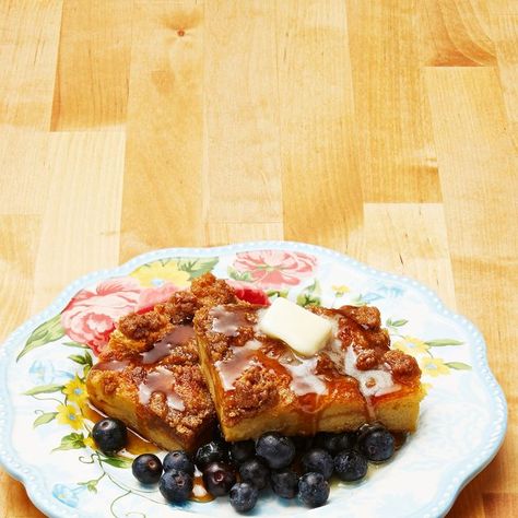 baked french toast Popular Casseroles, Baked French Toast Casserole, Baked French Toast, French Toast Bake, French Toast Casserole, Make Ahead Breakfast, Breakfast Recipes Casserole, Feeding A Crowd, Easter Brunch