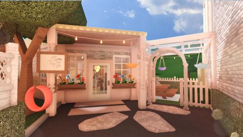 #roblox #bloxburg Elleuri Bloxburg Town Series; Episode 3 ☆ Flower shop 🌷 Flower Shop Bloxburg, Shop Bloxburg, Bloxburg Town, Flower Shop Interiors, Blocksburg Room Ideas￼, Flower Shop Design, Small House Layout, Diy House Plans, Fairy Garden Houses