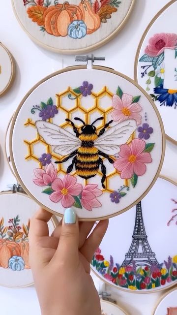 Art Of Embroidery on Instagram: "🌟 Embroidery Kits are on Sale! 🌟 Get 20% discount for all kits till Monday ;) ✈️ International Shipping is Working Perfectly! Your kits will be delivered to your doors in 21 business days without issues 👍 FREE SHIPPING! Free gift package! No code needed! Don’t wait! Shop Now: EmbroideryArtbyNat.etsy.com The link in my profile @embroideryartbynat I’m packing every order as gifts for free 🎁 so you can order anything you like and send it directly to your person, Embroidery Kits For Sale, Your Person, Embroidery Videos, Vogue Sewing, Embroidery Shop, Thread Painting, Needle Punch, Cute Notes, Sewing Embroidery Designs