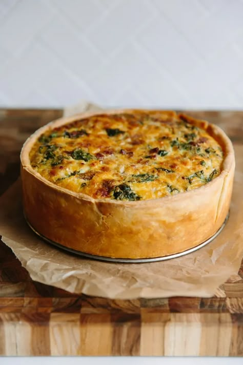 Deep Dish Quiche, Tart Breakfast, Cream Cheese Dough, Springform Pan Recipes, Baked Dinners, Savory Quiche, Pie Savory, Cheese Dough, Omelette Recipes