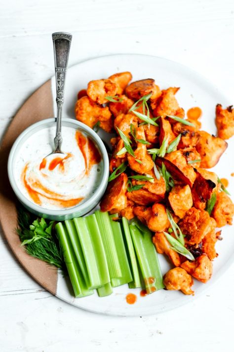 Paleo Flour, Buffalo Cauliflower Recipes, Baked Buffalo Cauliflower, Short Ribs Slow Cooker, Cauliflower Buffalo Wings, Buffalo Cauliflower Bites, Soup Appetizers, Cauliflower Wings, Protein Packed Meals