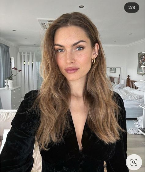 Hair Colours For Pale Skin Brown Eyes, Dark Blonde Hair For Pale Skin, Dark Makeup Blonde Hair, Best Hair Colour For Pale Skin Blue Eyes, Bronde Balayage Blue Eyes, Dark Blonde Pale Skin, Brown Hair With Highlights Pale Skin, Balayage Blue Eyes, Light Brown Hair On Pale Skin