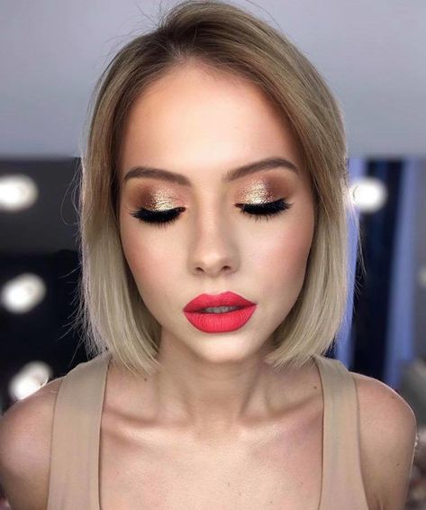 How To Wear Living Coral Makeup Looks In Fall Coral Makeup Looks, Eye Make Up Ideas, Quince Makeup, Coral Makeup, Coral Lips, Live Coral, Living Coral, Fantasy Makeup, Eye Make