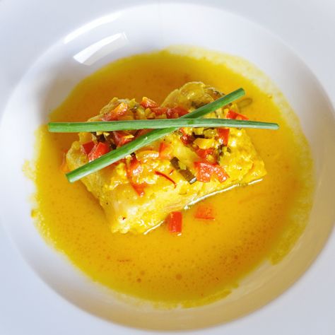 Spanish Cod with White Wine Saffron Sauce Recipe - Spain on a Fork Saffron Sauce Recipes, Saffron Sauce, Saffron Recipes, Peasant Food, Roasted Baby Potatoes, Antipasto Platter, Cod Recipes, Mediterranean Dishes, Portuguese Recipes