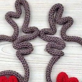 HOME IDEALIST on Instagram: "Knitted Wire Reindeer 🦌🎄♥️ #christmasdecor #christmas #wirereindeer #knittedwirechristmas #knittedwiretemplates" Wire Reindeer, Crochet Wire, Wire Ideas, Wire Knitting, Knitted Wire, October 7, Wire Art, Ornaments Diy, Diy Christmas Ornaments