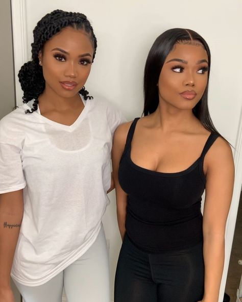 Cleopatra Dues (@cleopatraa_duess) posted on Instagram: “It’s twin nemmm!!!! Good mf vibes onlyyyyy🤣 ft. @curiouss_duess  Mua: @enhancedbyteisha  Lashes: @kleoluxe.co “SHONNY”” • Jul 15, 2020 at 8:25pm UTC Cleopatra Dues, Black Women Aesthetic, Black Women Luxury, Asian Makeup Looks, Trust The Universe, Pretty Savage, Grey Prom Dress, Types Of Fashion, Lace Fronts