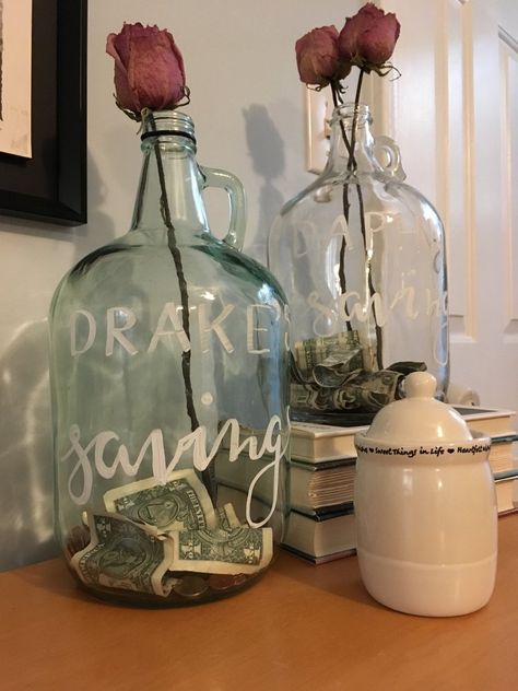 Creative Piggy Bank Ideas, Aesthetic Piggy Bank Ideas, Diy Piggy Bank Ideas For Adults, Piggy Bank Ideas For Adults, Piggy Bank Aesthetic, Jar Piggy Bank Diy, Aesthetic Piggy Bank, Bank Aesthetic, Piggy Bank Ideas