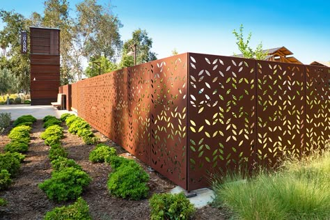 The Barn (900 University) - San Francisco - BŌK Modern Pool Privacy Fence Ideas, Outdoor Privacy Screen Panels, Decorative Screens Outdoor, Pool Privacy, Terrace Wall, Metal Garden Screens, Decorative Screen Panels, Garden Fence Panels, Laser Cut Screens