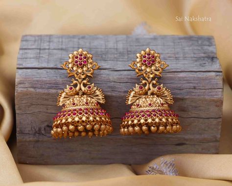 Antique Kemp Jhumkas ~ South India Jewels Kemp Jhumkas, Jhumka Design, Antique Jhumka, Engagement Mehndi, Temple Jewellery Earrings, Gold Jhumka, Jhumka Designs, Gold Earrings Indian, Gold Jhumka Earrings