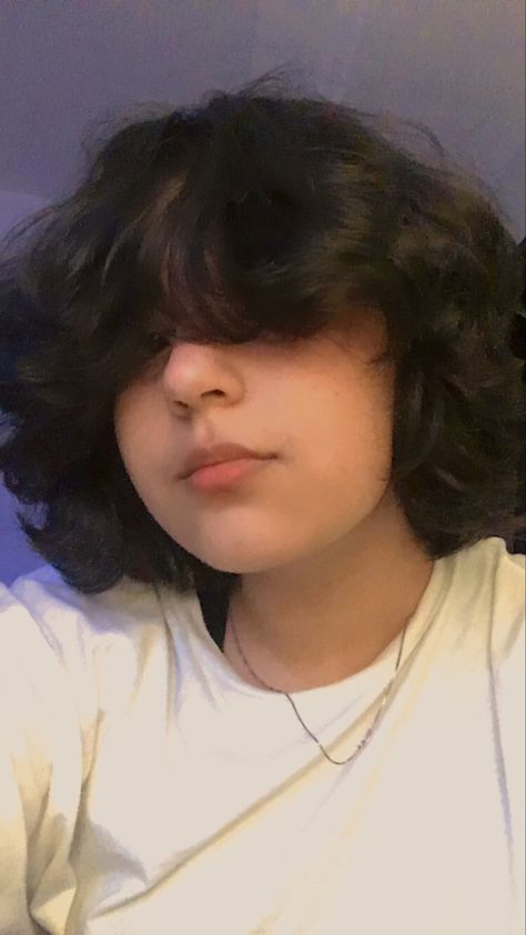 Floofy Hair, Grunge Haircut, Fluffy Curly Hair, Puffy Hair, Poofy Hair, Androgynous Hair, Haircut Inspo, Identity Crisis, Cool Short Hairstyles