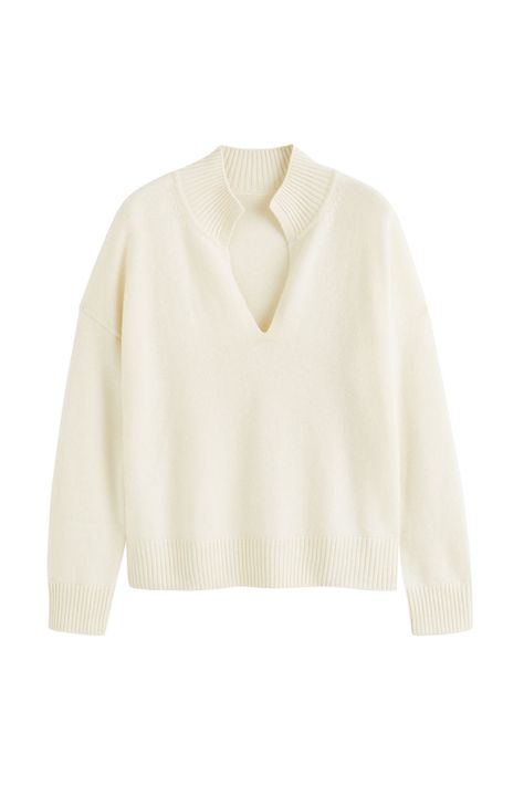 Perfect for snuggling up in, the collared sweater has a relaxed silhouette and drapes beautifully when layered. It is knitted from pure cashmere and has an irresistibly chunky finish. This collard jumper has a luxurious handle and deep ribbed trims make for chic details. This cream version is endlessly sophisticated. Wear it with the matching pants. Classic Fit True to size Model is 5ft 10in and wears a UK size 8/Small. DETAILS KPS2415 100% Cashmere Classic Fit 7GG Knit Cream MEASUREMENTS Chest Collared Sweater, Chinti And Parker, Summer Fragrance, Funnel Neck Sweater, Matching Pants, Collar Sweater, Small Details, Athletic Fashion, Funnel Neck