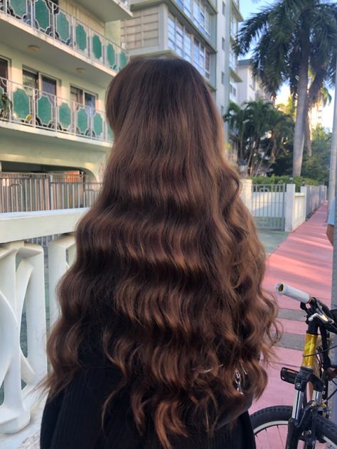 #waves #hair #longhair Easy Prom Hairstyles, Cama Super King Size, Hair Motivation, Long Healthy Hair, Healthier Hair, Long Brown Hair, Based On Your Zodiac Sign, Hair Stylist Life, Long Wavy Hair