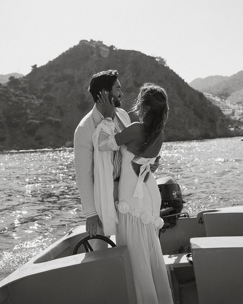 pt.1 of Ashlee + John on Catalina 💌 - Cinematic, movie scene, movies, boats, Catalina island, travel, ocean, Greece, Italy, Europe, California, Hawaii, photography, couples, destination photographer, couples photographer, elopement, nature, engagement photos, inspo Amalfi Coast Engagement Photos, Catalina Island Engagement Photos, Catalina Island Elopement, Eloping Italy, Elope Hawaii, Boat Elopement, Nature Engagement Photos, Boat Engagement Photos, Greece Elopement